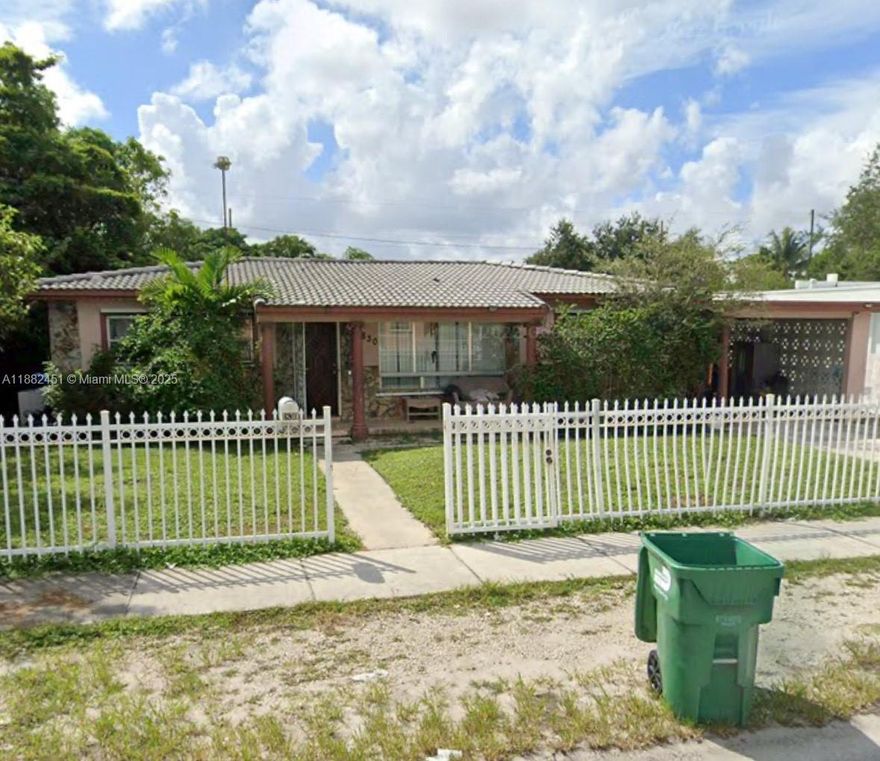 Beautiful 3-bedroom, 1-bathroom home on an oversized lot. Spacious layout with lots of natural light and large yard, prefect for relaxing or entertaining. Washer and Dryer hookup included for added convivence. Located near schools, places of worship, shopping, dining, entertaining, airports, and major highways. Quiet neighborhood with easy access to everything. First/last/security and proof of income required. FAST APPROVAL with interview with landlord Move in Ready!