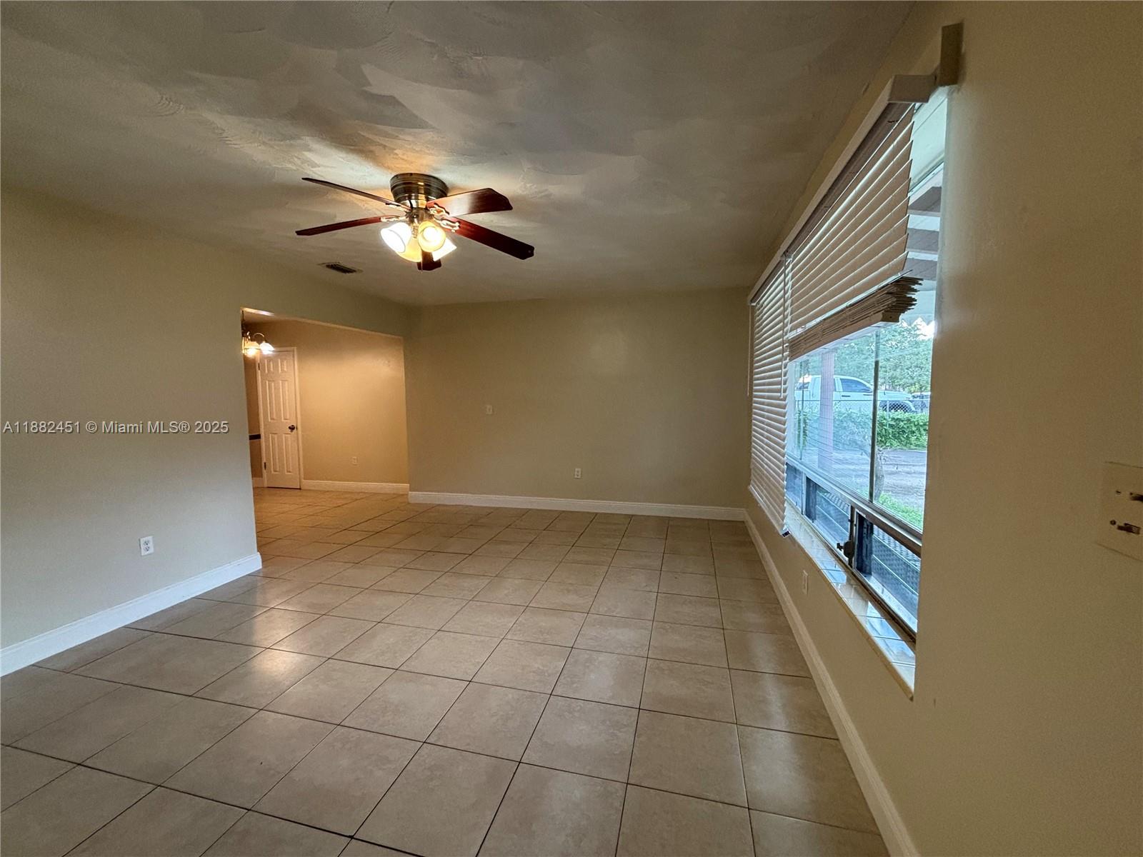 AIRLINE ESTATES - Residential Lease