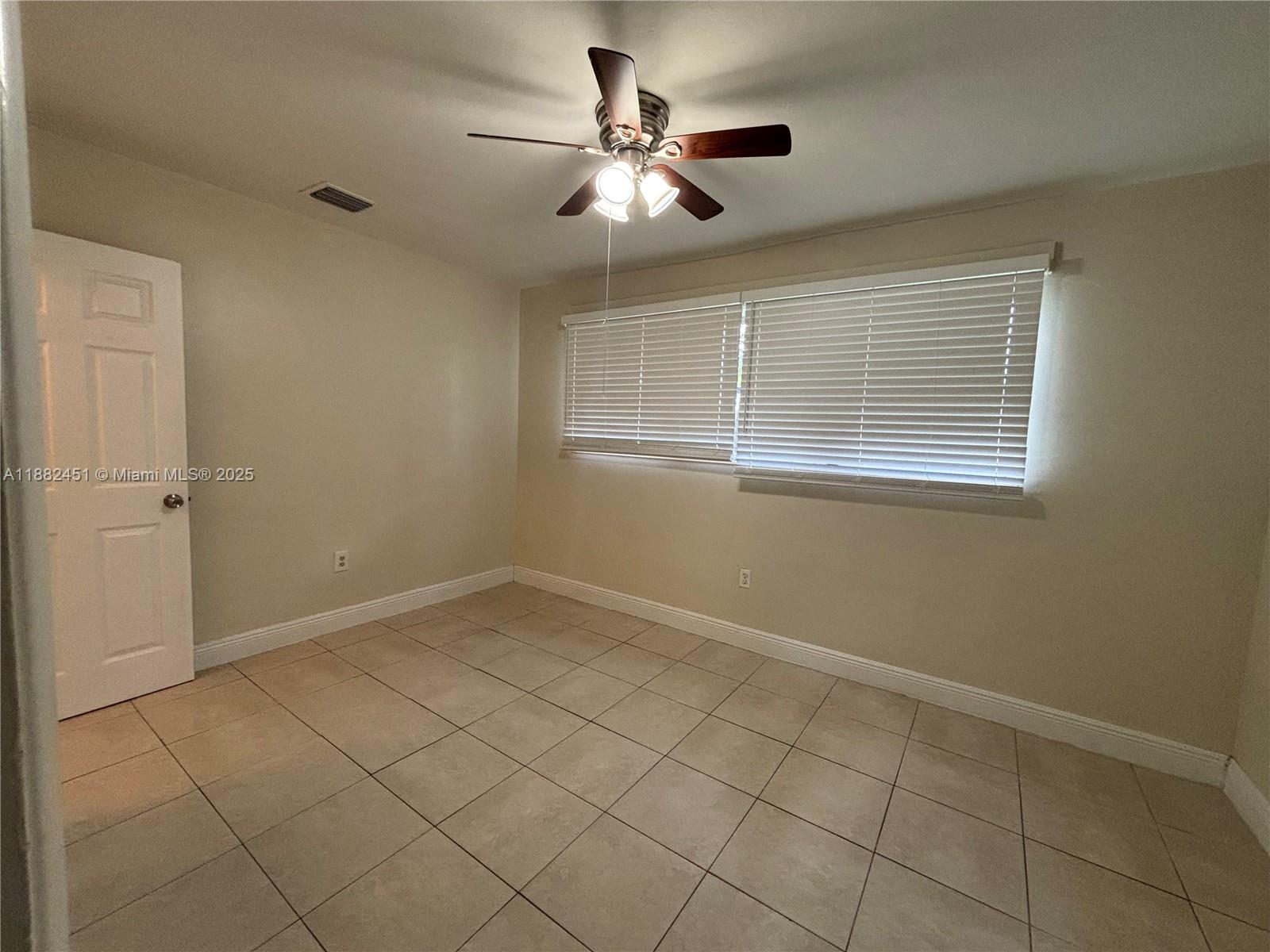 AIRLINE ESTATES - Residential Lease