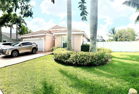 Single Family Residence in Pembroke Pines FL 1061 176th Ave Ave.jpg