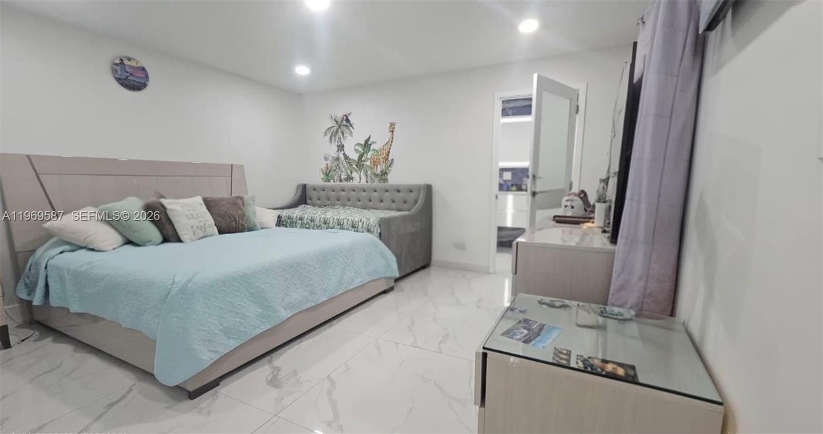 HACIENDA ESTATES SEC 2 - Residential