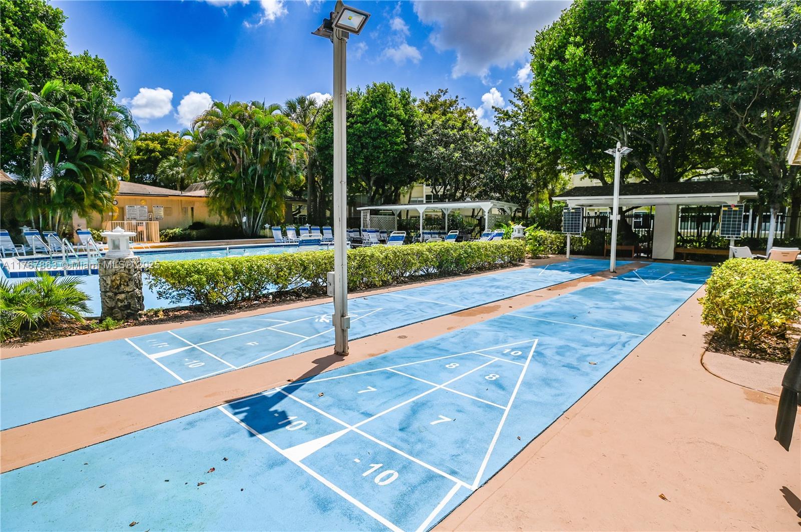 WILLOW GARDENS CONDO - Residential