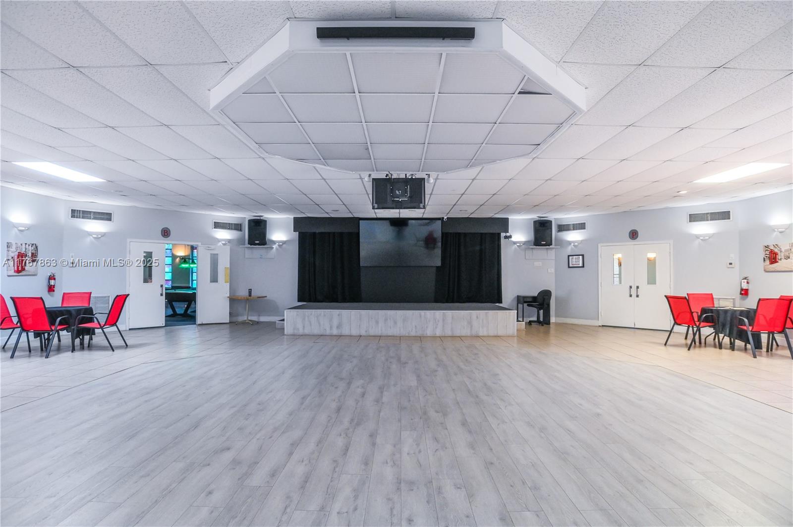 WILLOW GARDENS CONDO - Residential