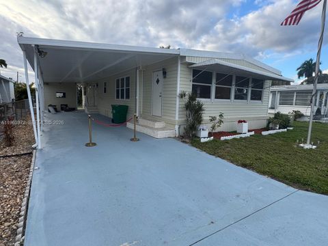 1721 SW 84th Ave Davie FL 33324