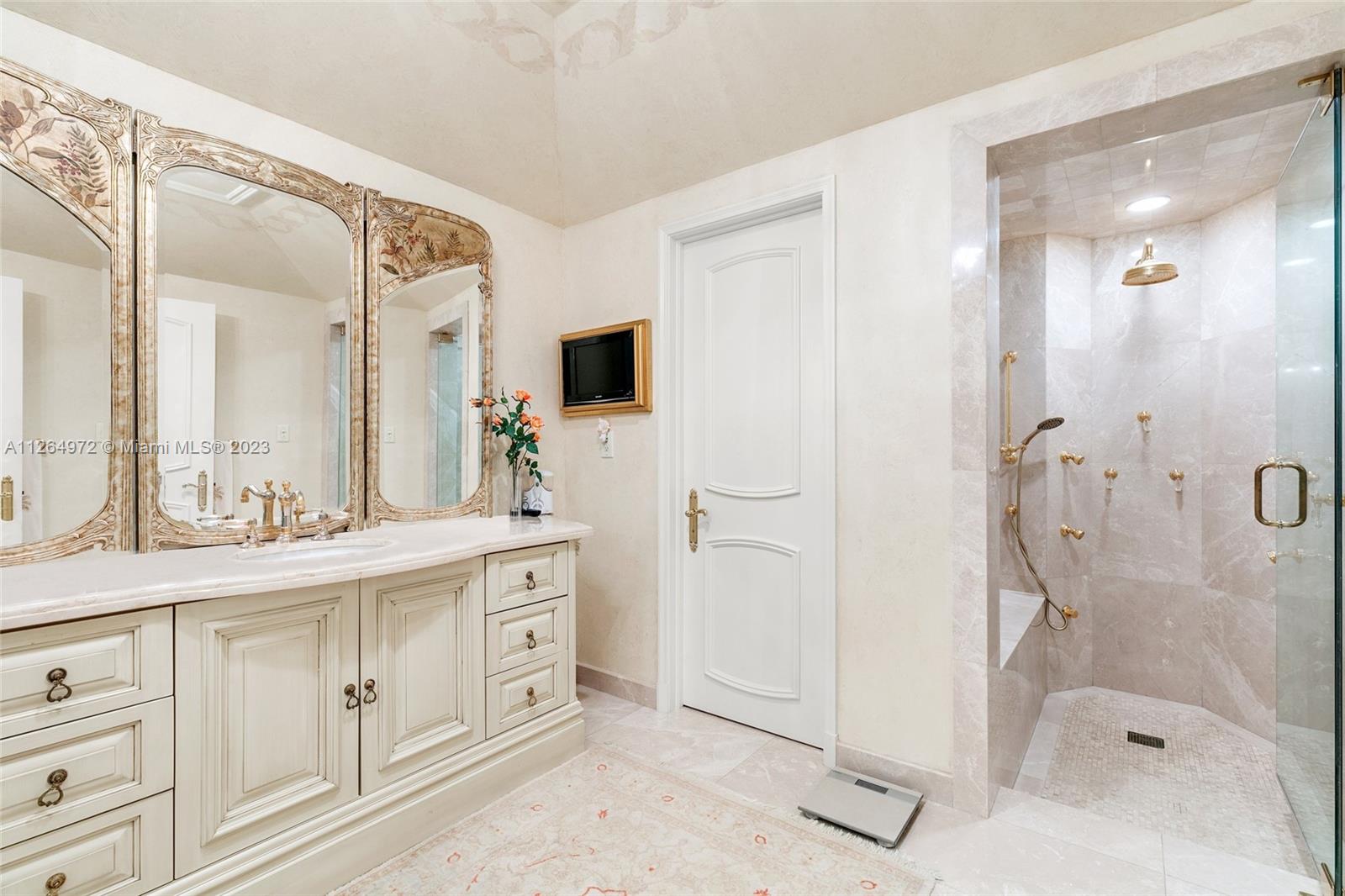 LA GORCE ISLAND PB 34-83 - Residential