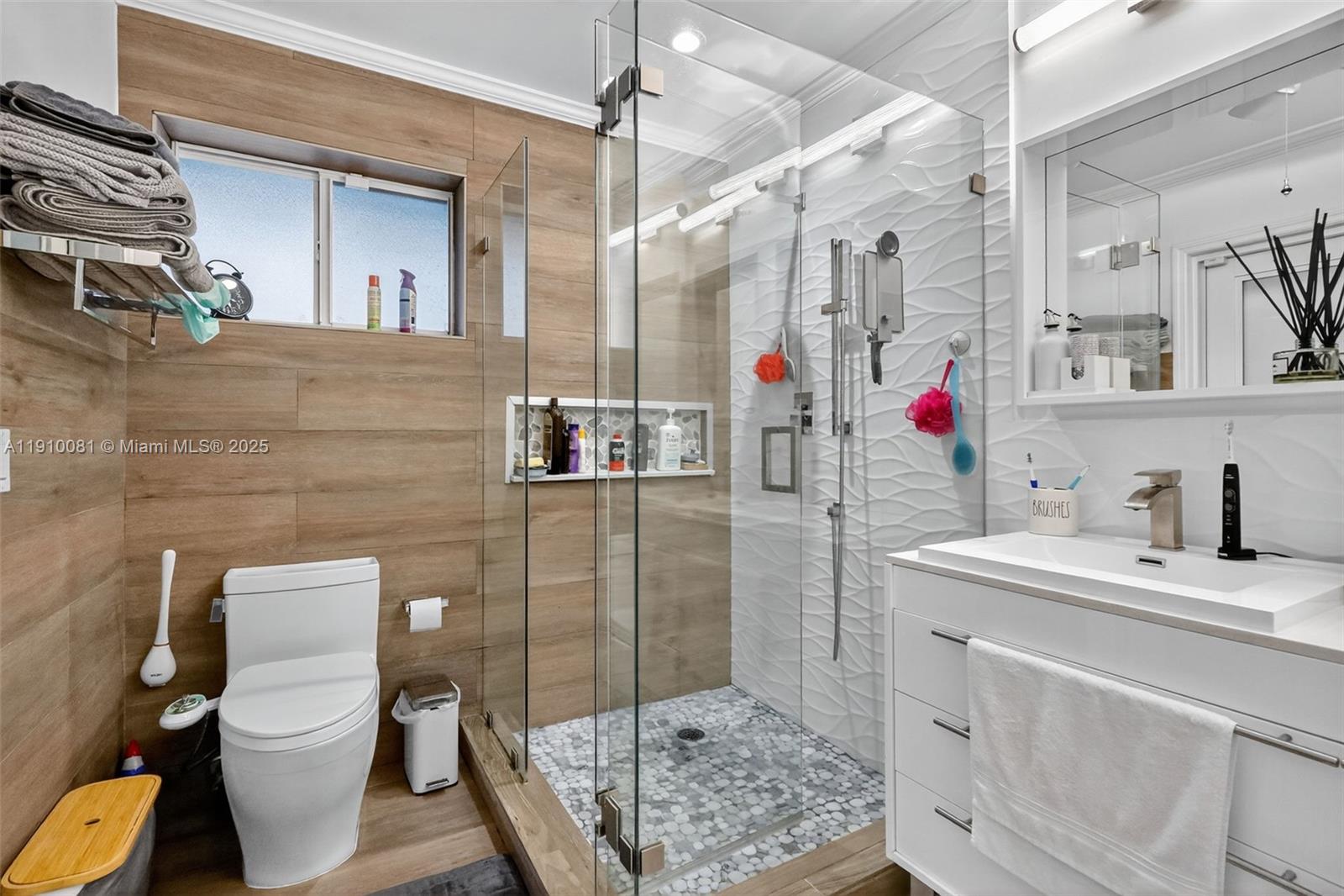 HIGHLAND OAKS - Residential