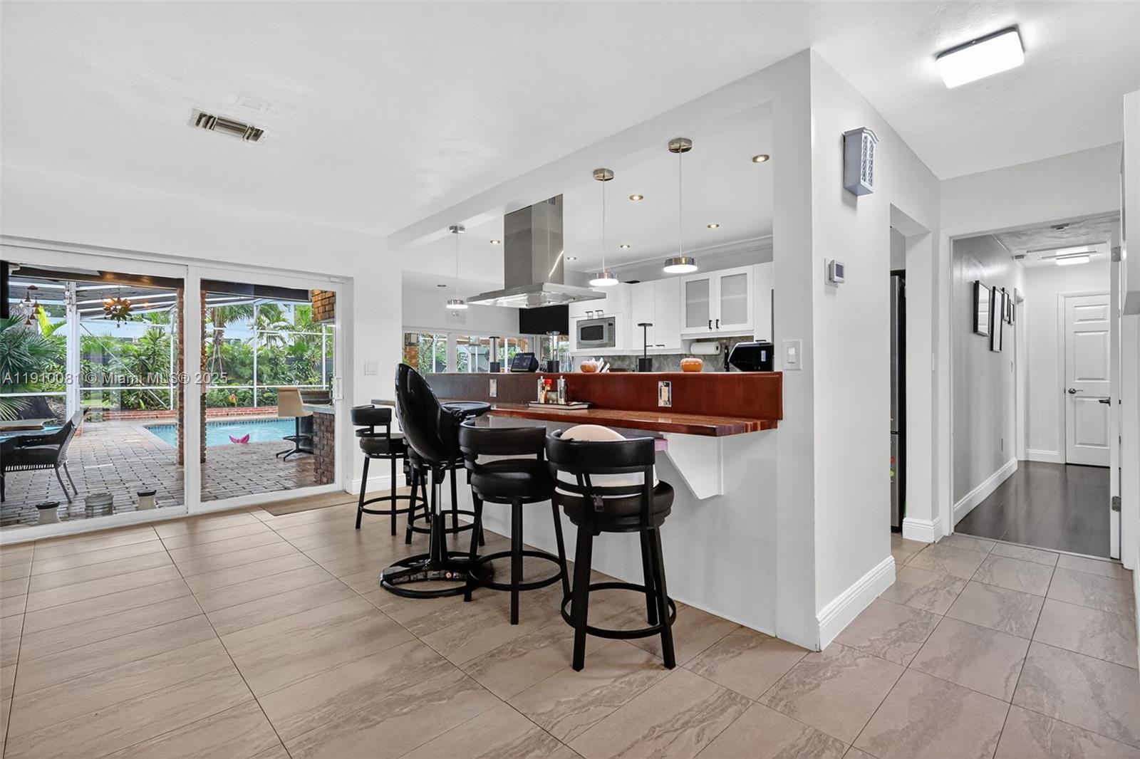 HIGHLAND OAKS - Residential