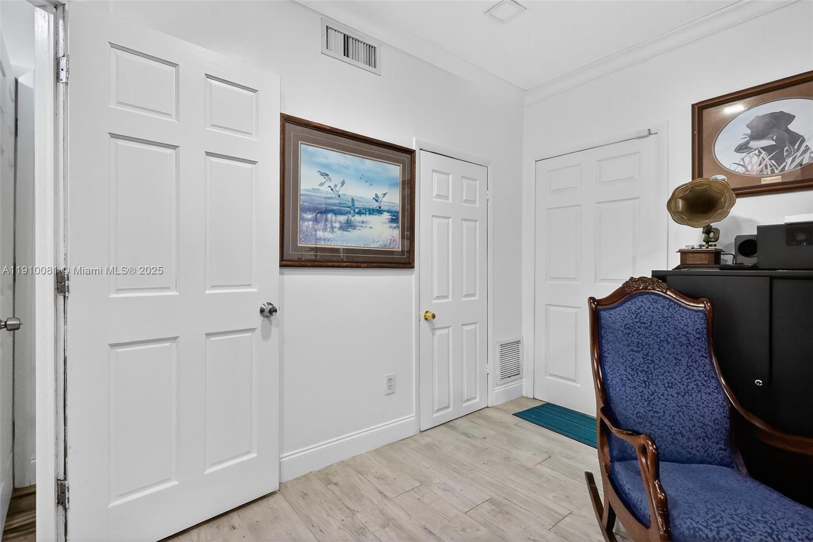 HIGHLAND OAKS - Residential