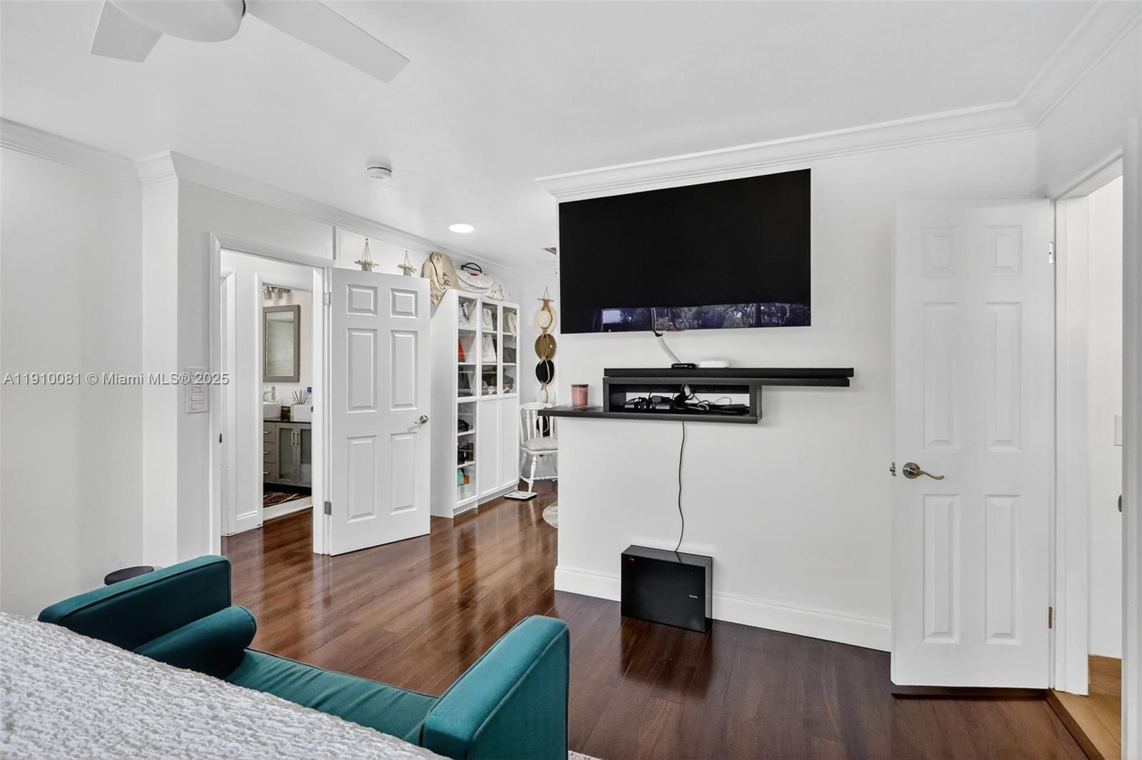 HIGHLAND OAKS - Residential