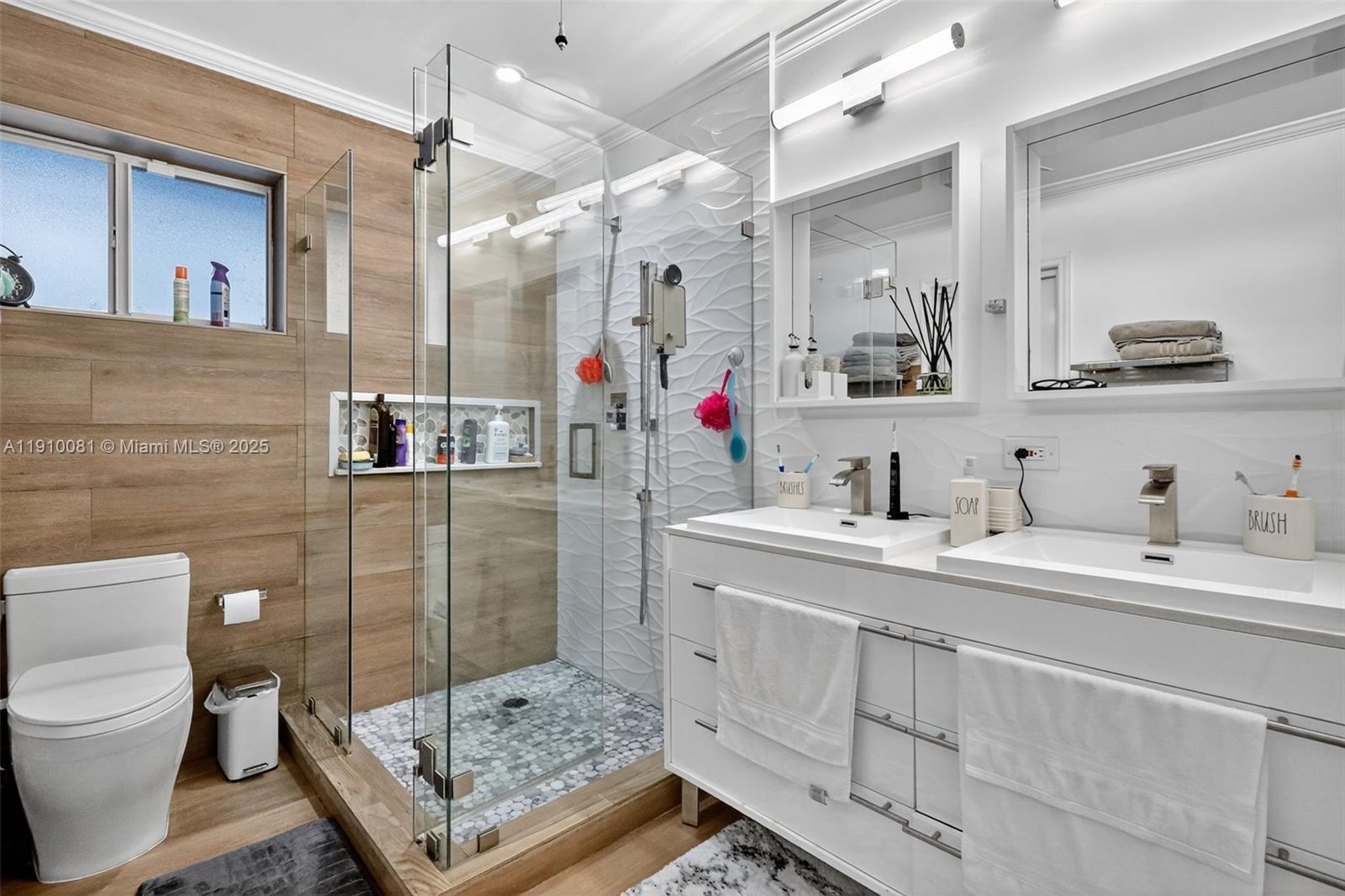 HIGHLAND OAKS - Residential