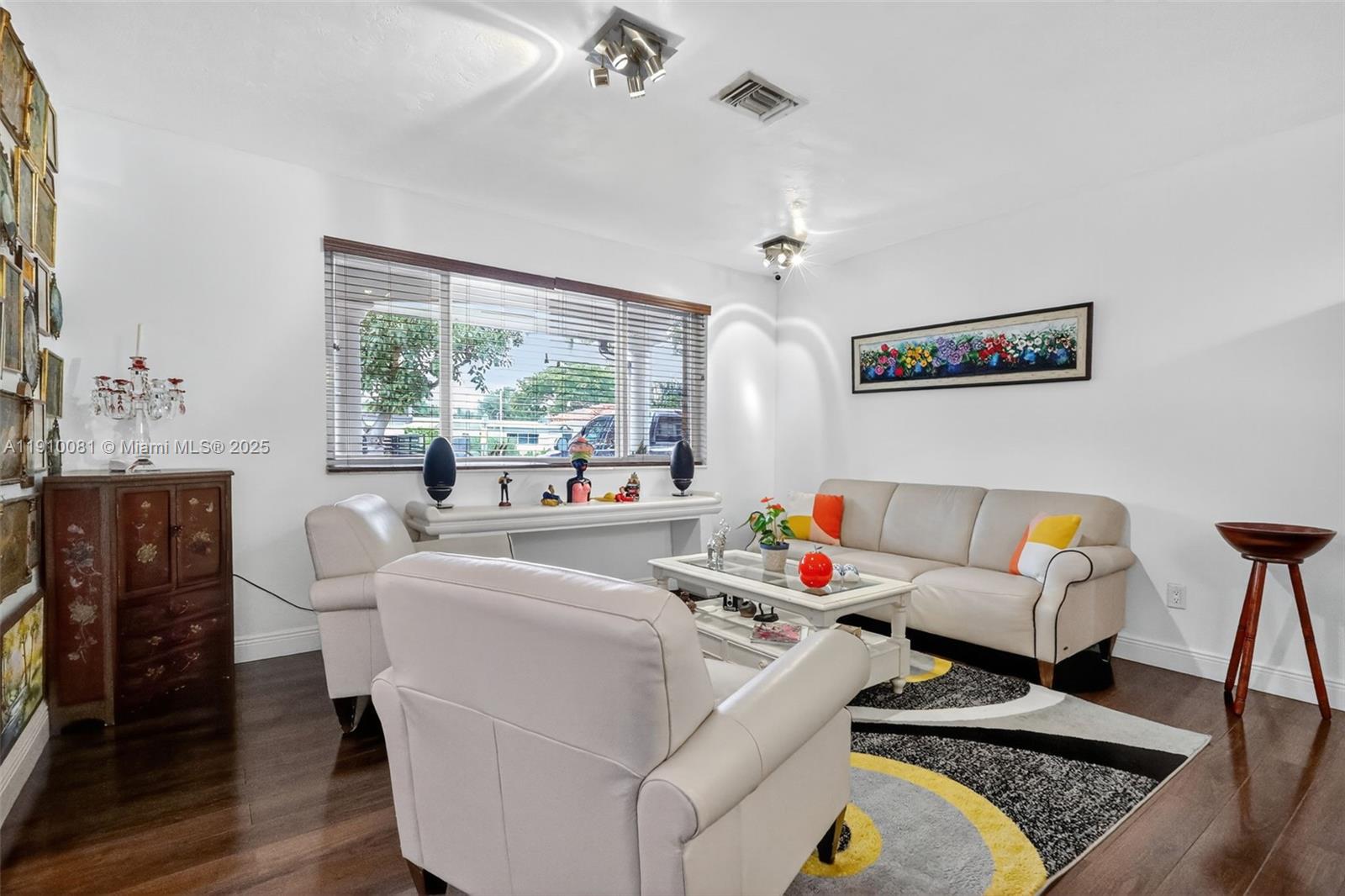 HIGHLAND OAKS - Residential