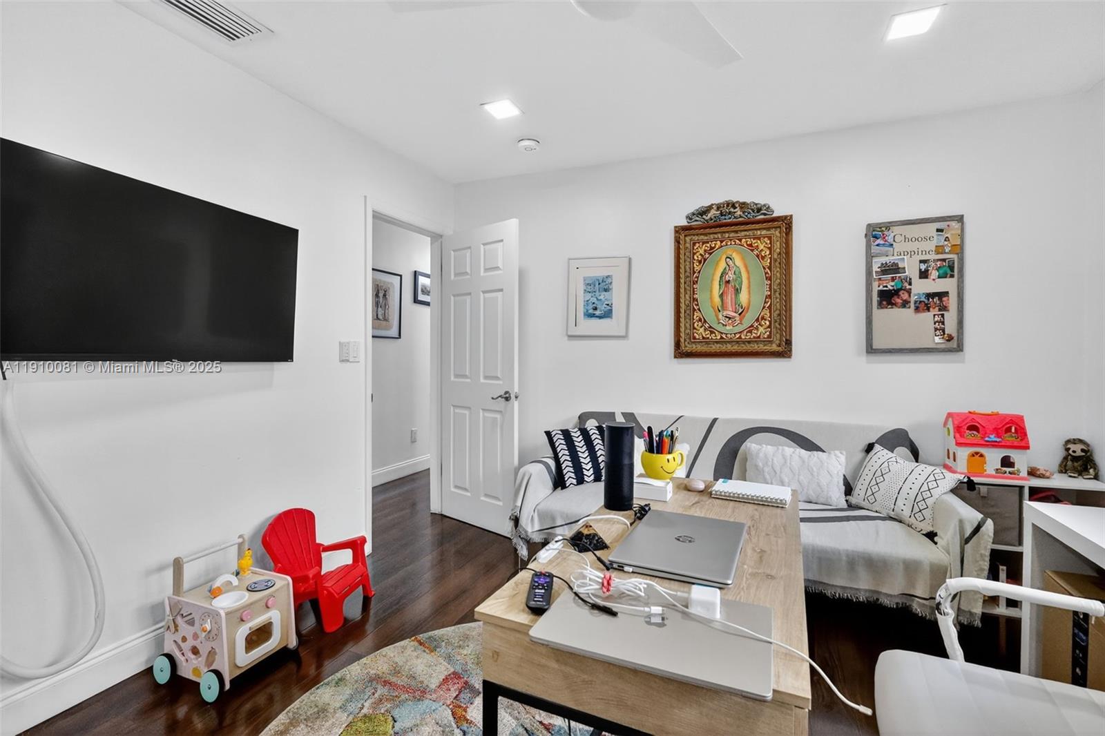 HIGHLAND OAKS - Residential