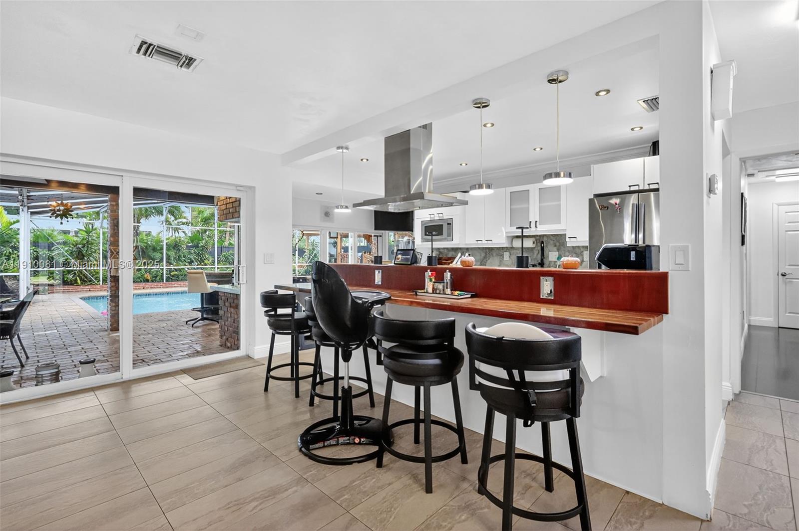 HIGHLAND OAKS - Residential