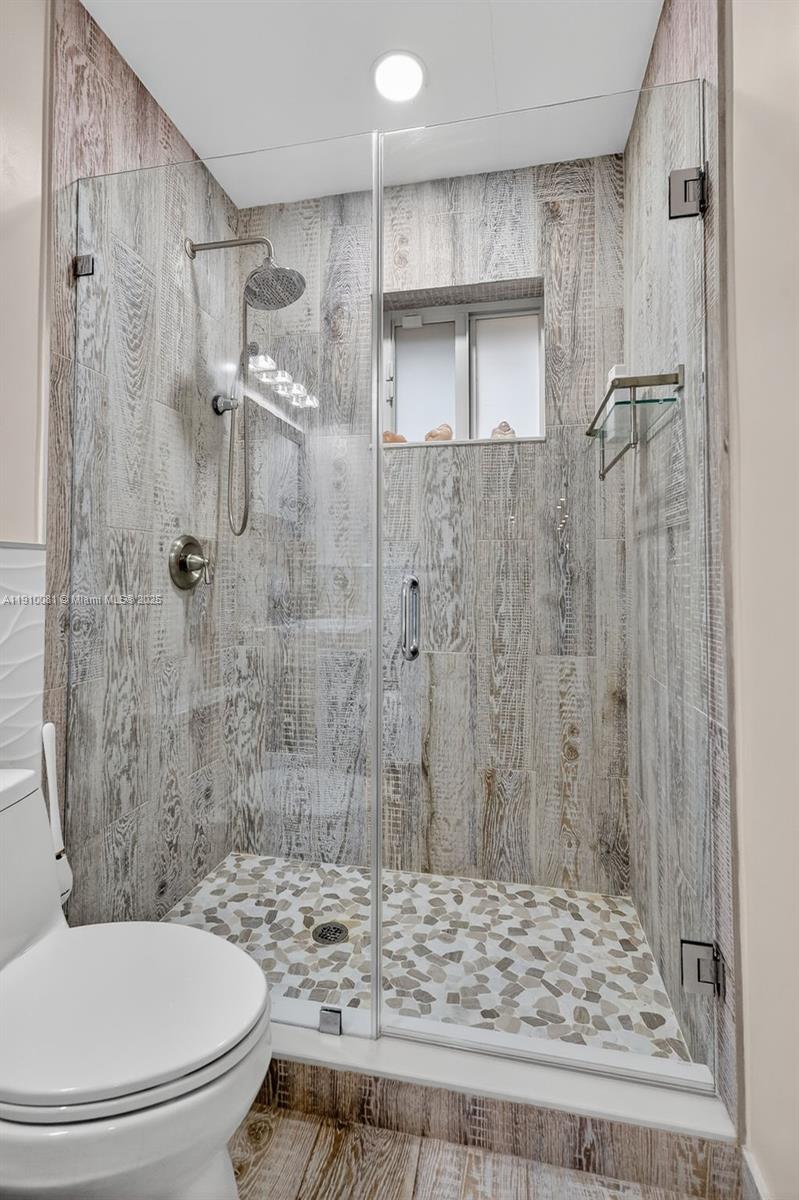 HIGHLAND OAKS - Residential