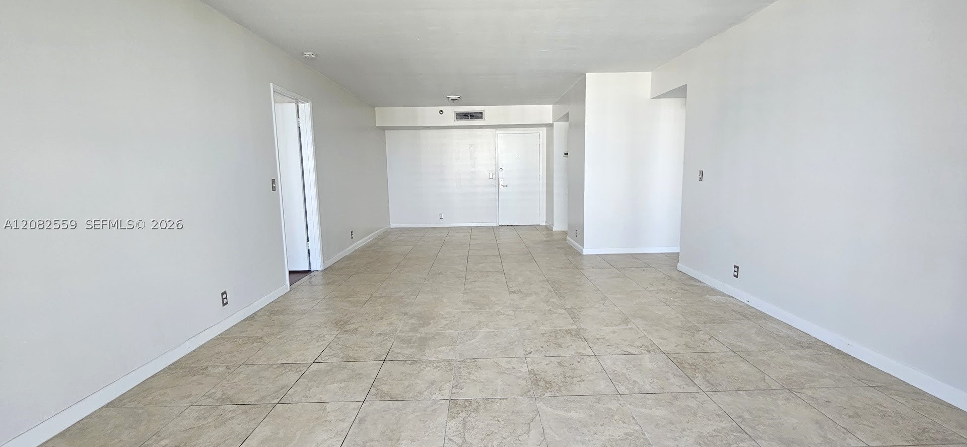 3300 NE 191st St LP08