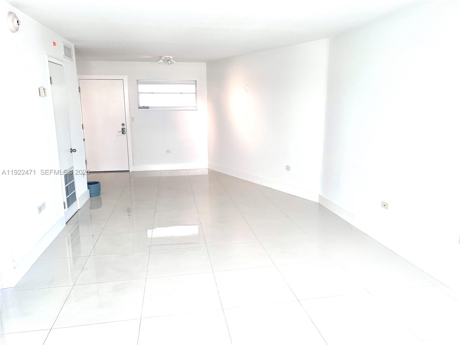 OCTAGON TOWERS I CONDO - Residential