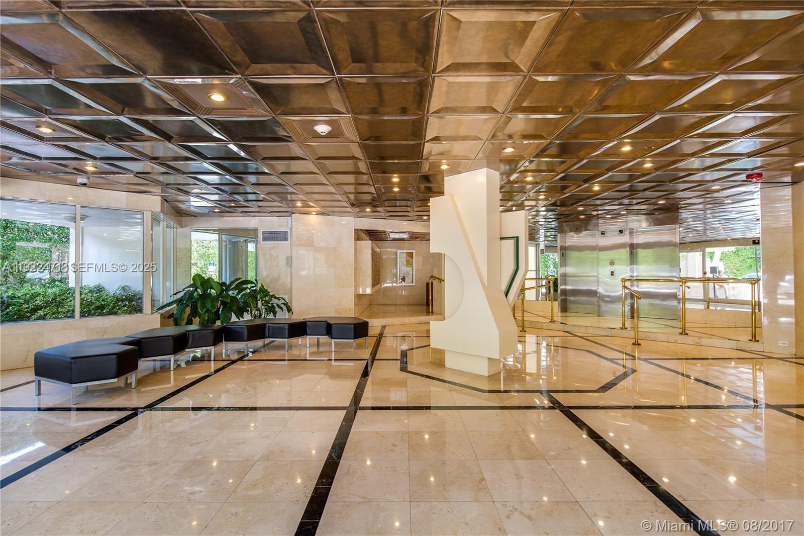 OCTAGON TOWERS I CONDO - Residential