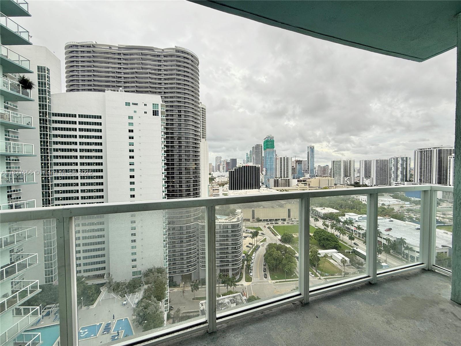 1900 N BAYSHORE DR 2619