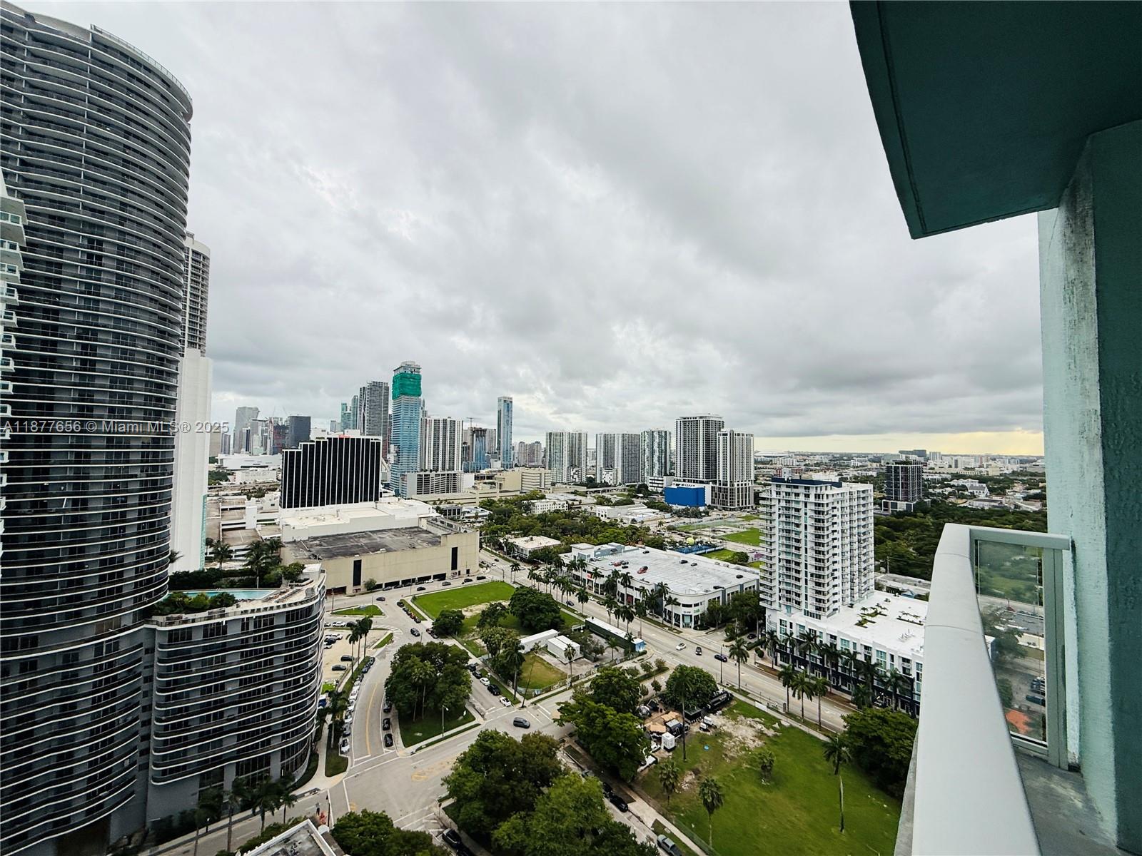 1900 N BAYSHORE DR 2619