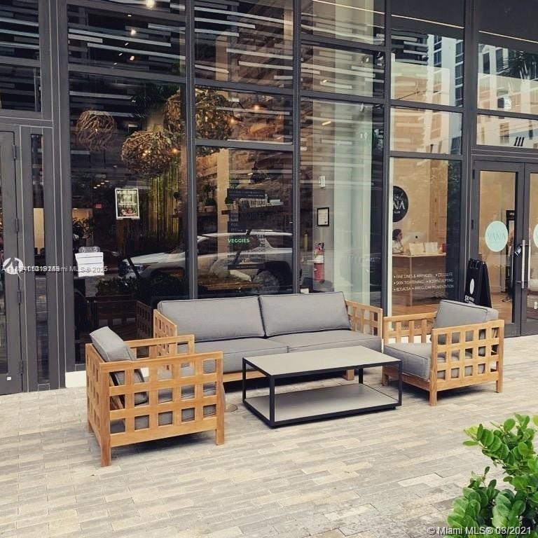 AVENTURA PARKSQUARE RESID - Residential Lease