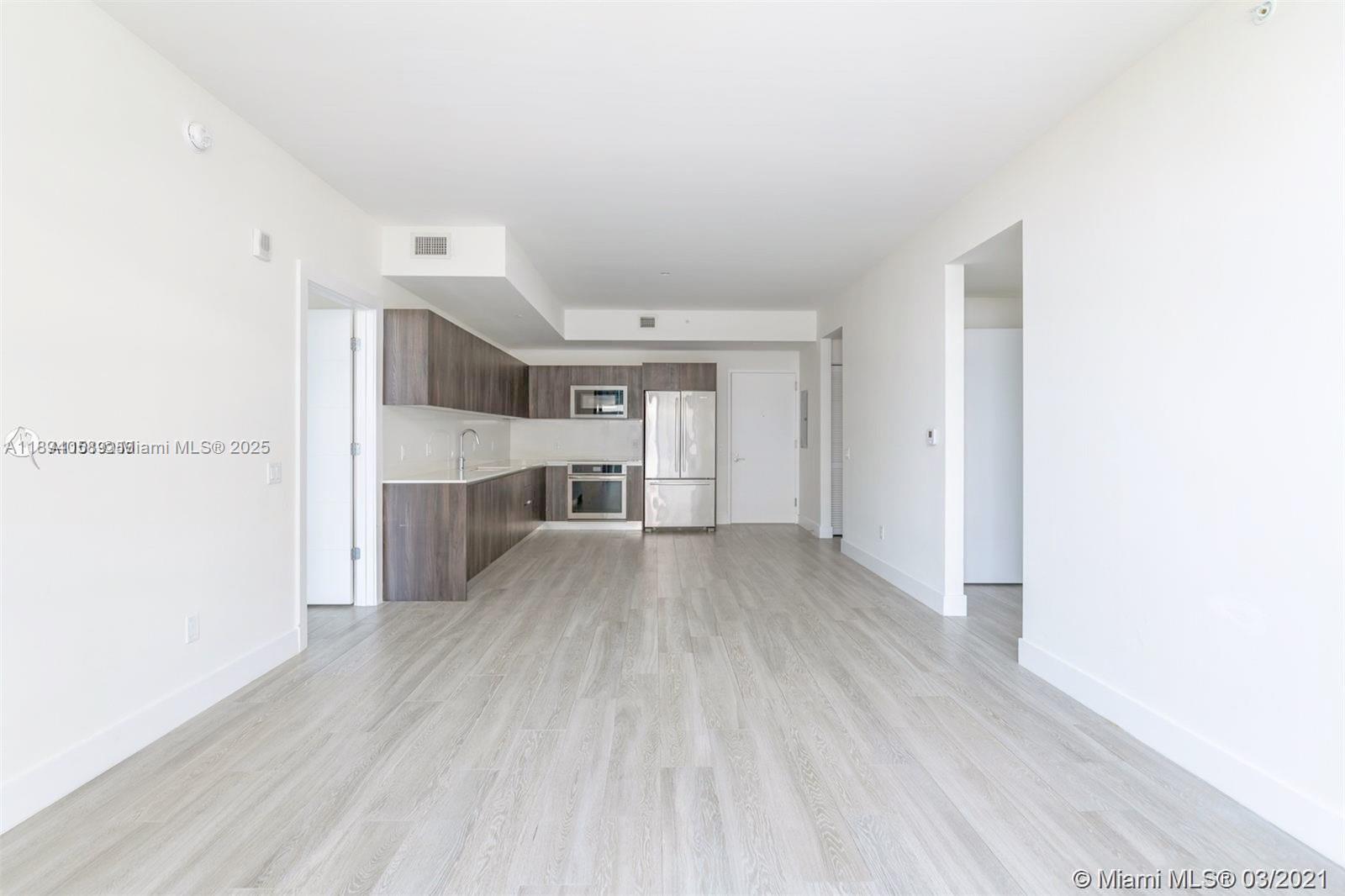 AVENTURA PARKSQUARE RESID - Residential Lease
