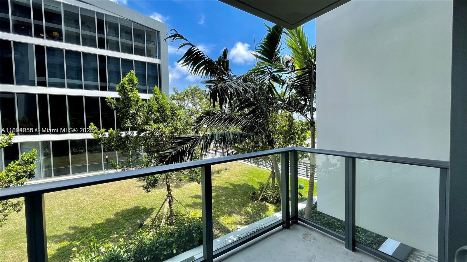 AVENTURA PARKSQUARE RESID - Residential Lease