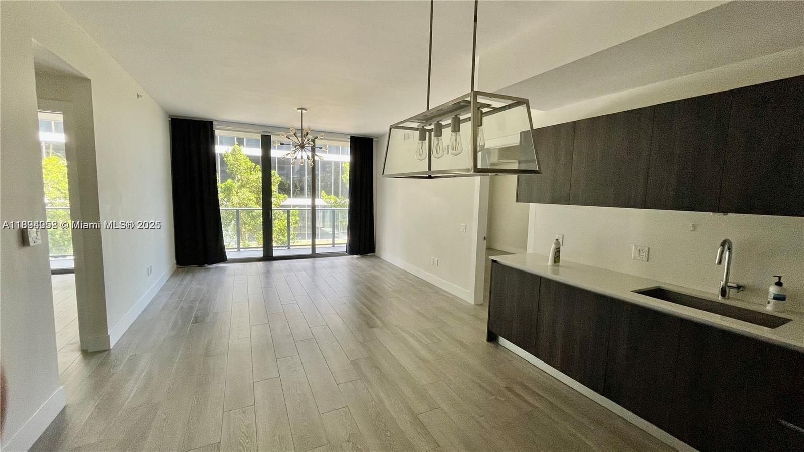 AVENTURA PARKSQUARE RESID - Residential Lease