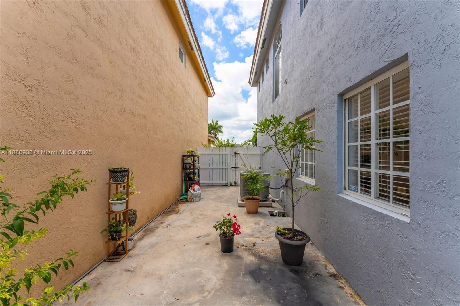 BRIGHTONS MEADOW LANDINGS - Residential