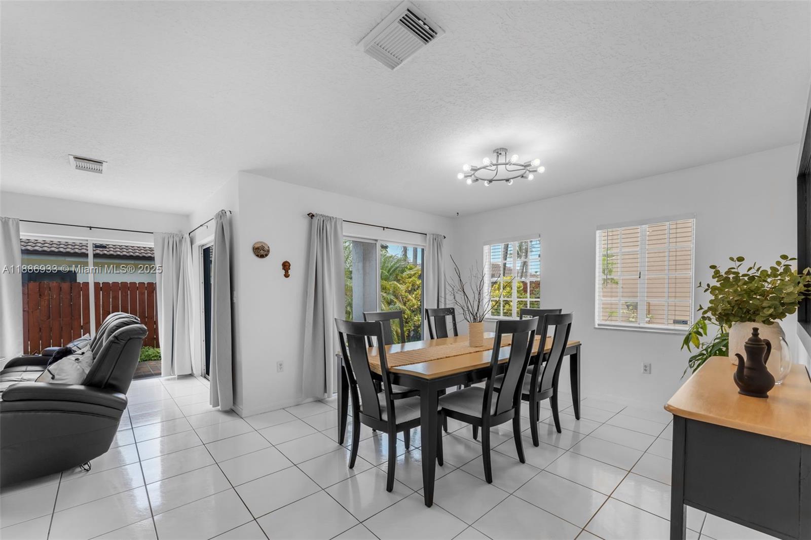 BRIGHTONS MEADOW LANDINGS - Residential