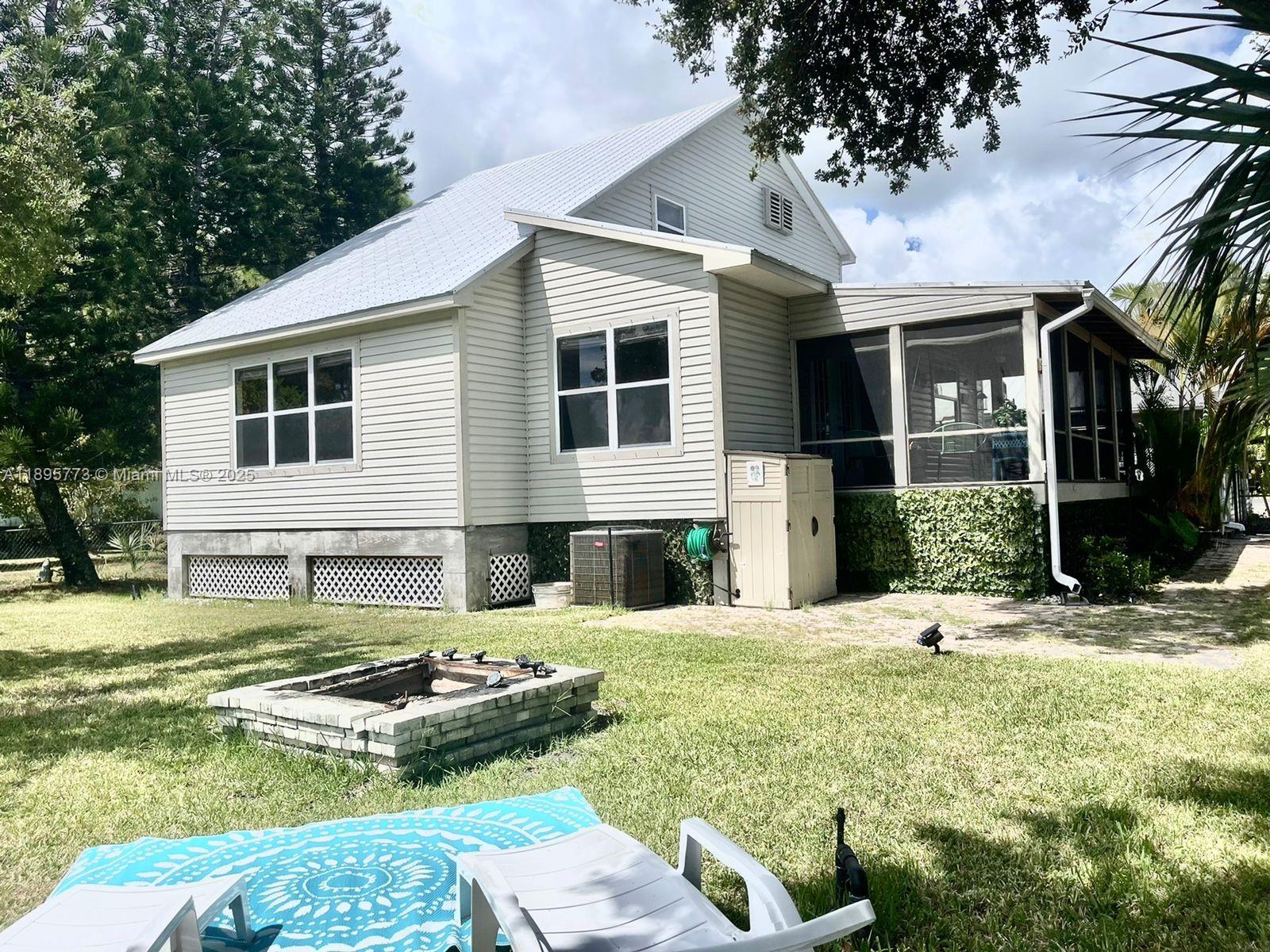 REGINA PALMS - Residential