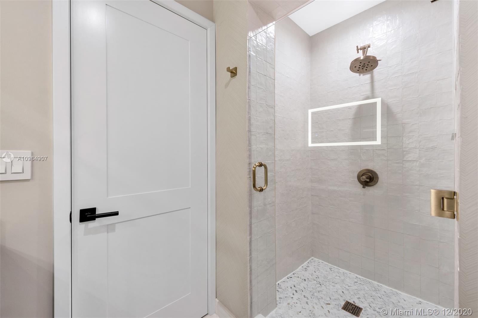 LA GORCE GOLF SUB - Residential