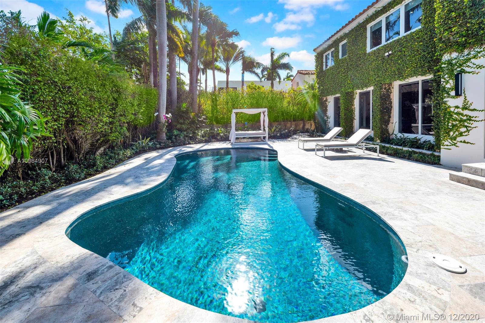 LA GORCE GOLF SUB - Residential