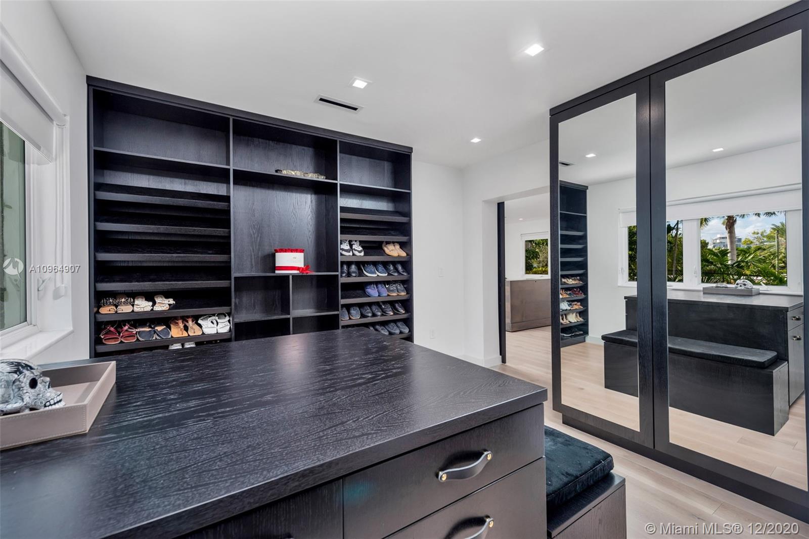 LA GORCE GOLF SUB - Residential