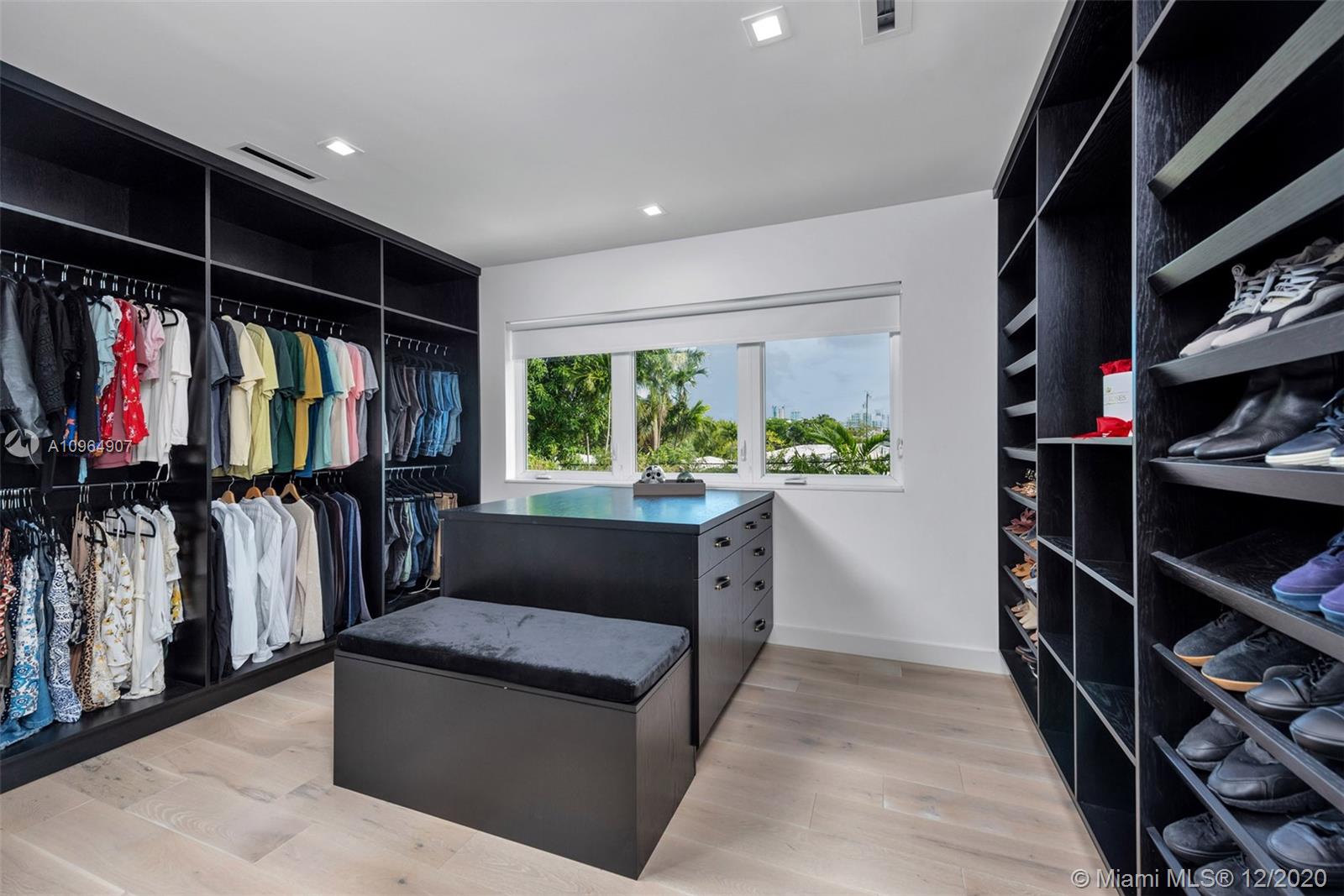 LA GORCE GOLF SUB - Residential