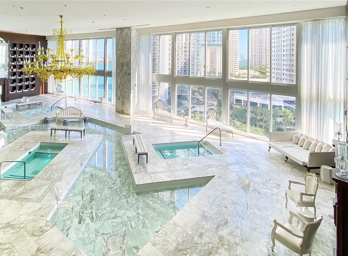 ICONBRICKELL CONDO NO 1 - Residential