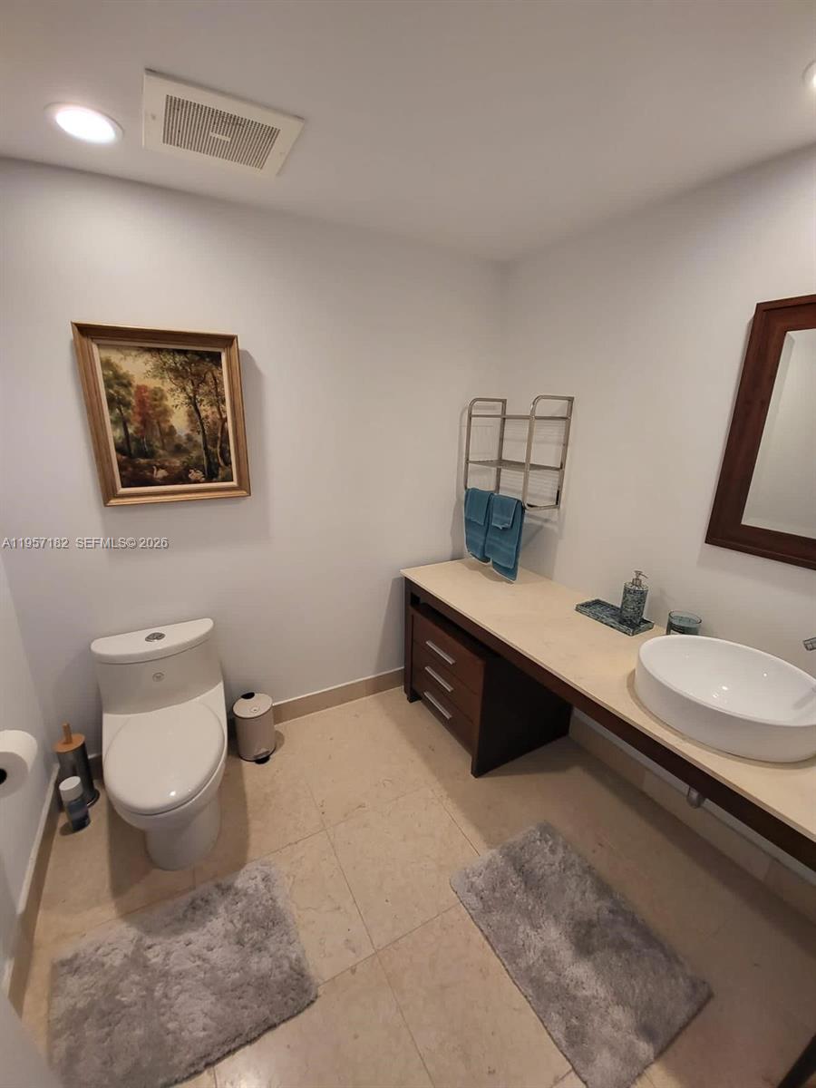 ICONBRICKELL CONDO NO 1 - Residential