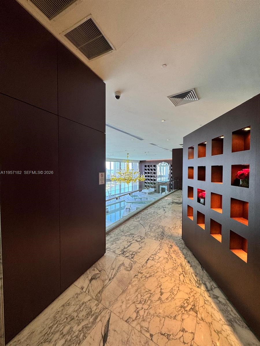 ICONBRICKELL CONDO NO 1 - Residential