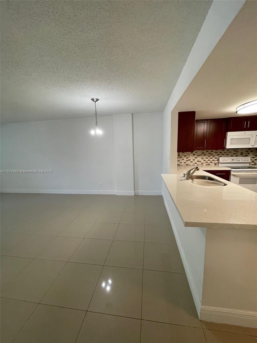 9001 SW 77th Ave C105