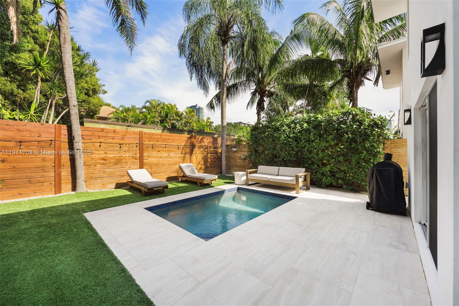 HOLLEMAN PARK - Residential