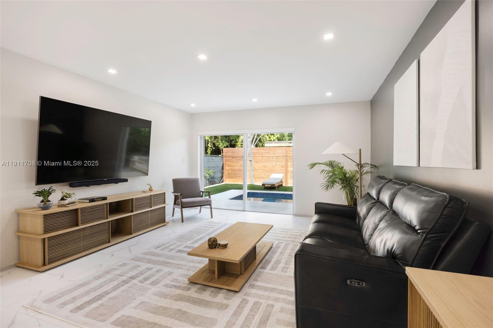 HOLLEMAN PARK - Residential