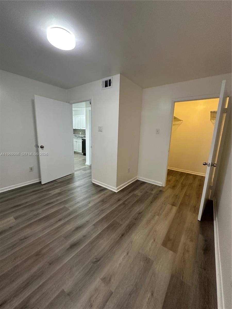 HAMMOCKS TRAILS CONDO - Residential