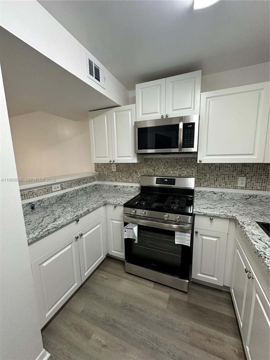 HAMMOCKS TRAILS CONDO - Residential