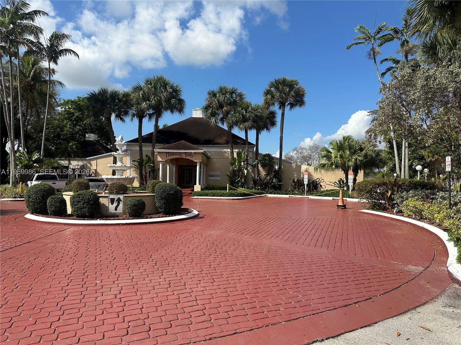 HAMMOCKS TRAILS CONDO - Residential