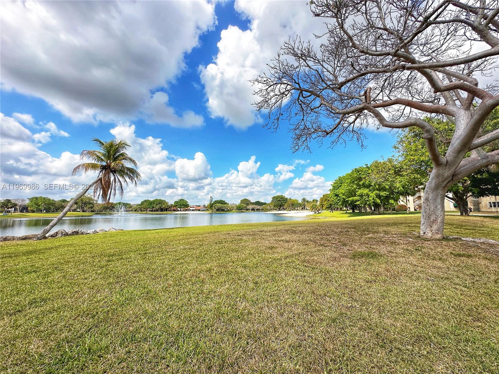 HAMMOCKS TRAILS CONDO - Residential