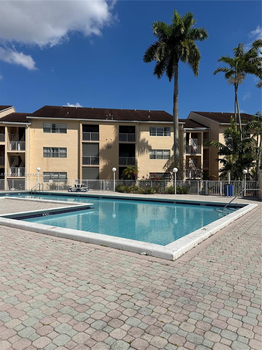 HAMMOCKS TRAILS CONDO - Residential