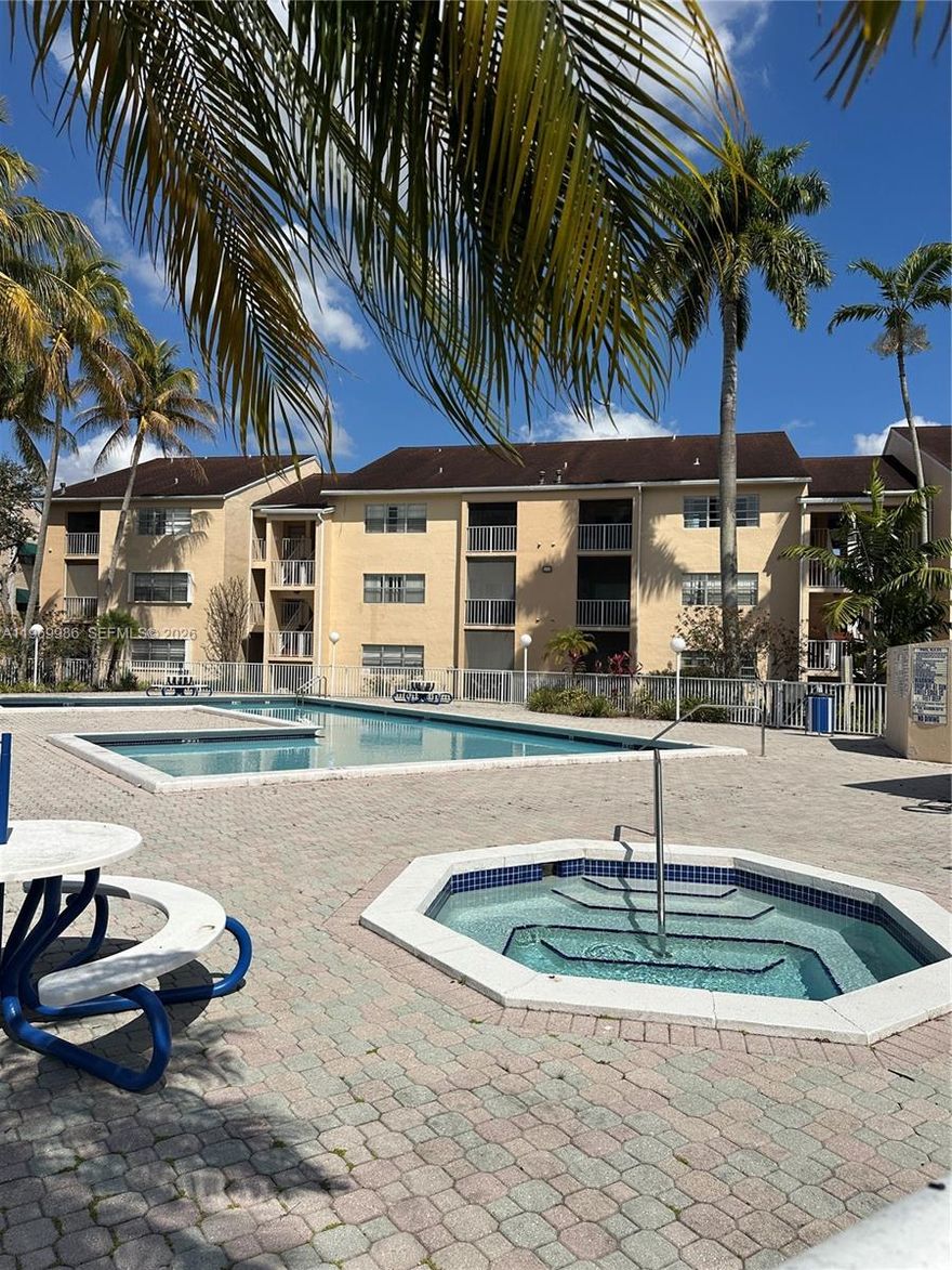 Beautiful 1-bedroom, 1-bath first-floor condo featuring new appliances and new flooring. Enjoy serene garden and lake views. Prime location close to supermarkets, restaurants, and top-rated schools. Move-in ready!