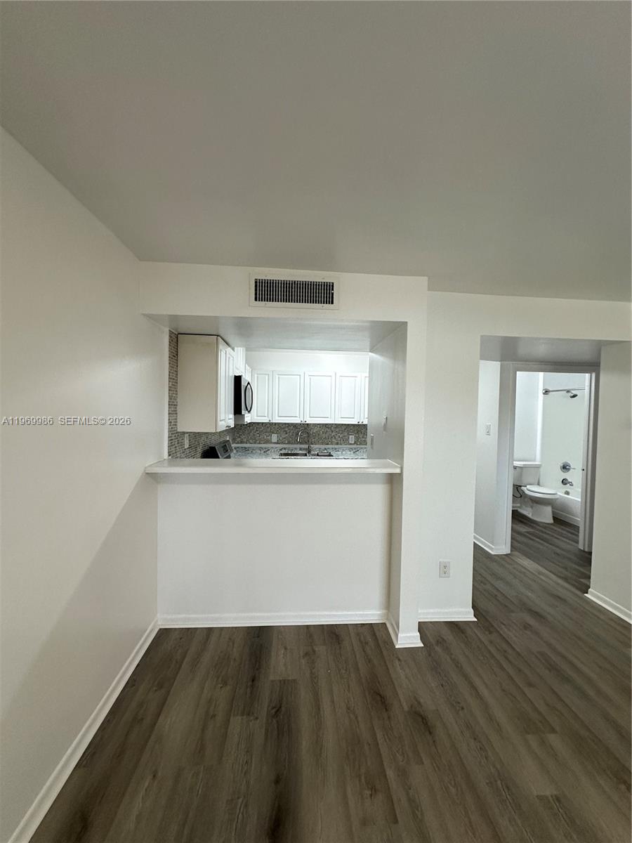 HAMMOCKS TRAILS CONDO - Residential