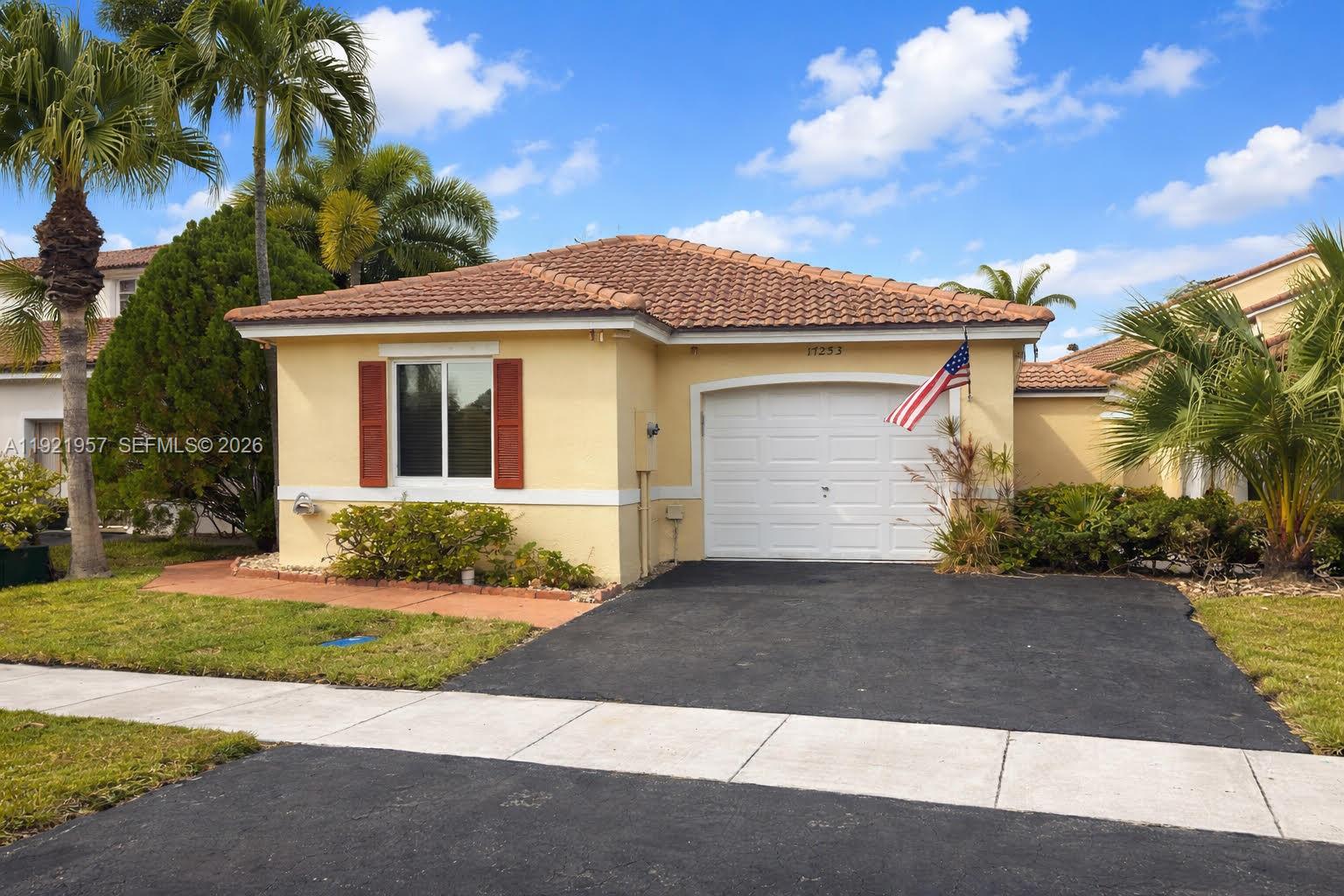 SILVER LAKES AT PEMBROKE - Residential