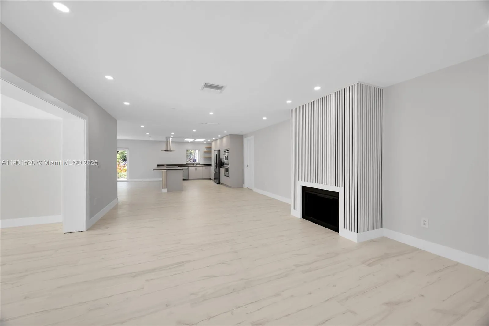 Coral Gables, Florida 33143, United States, 5 Bedrooms Bedrooms, ,5 BathroomsBathrooms,Residential,Active,232609