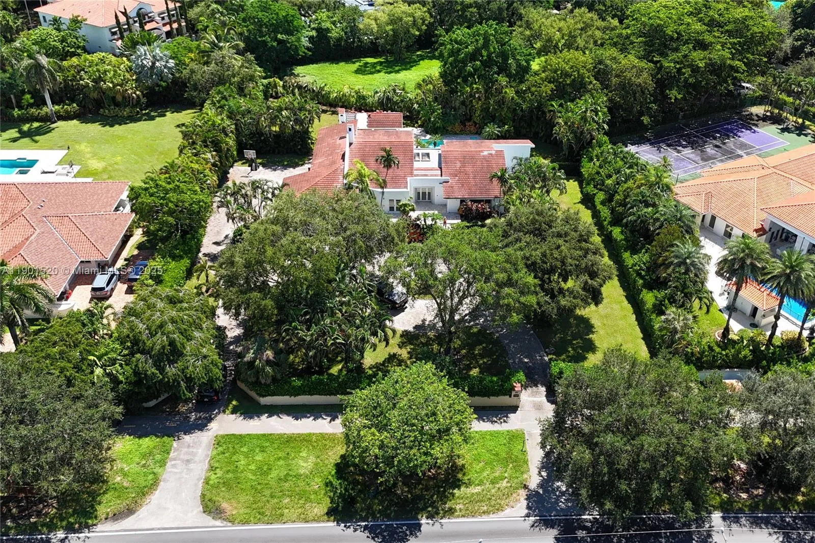 Coral Gables, Florida 33143, United States, 5 Bedrooms Bedrooms, ,5 BathroomsBathrooms,Residential,Active,232609